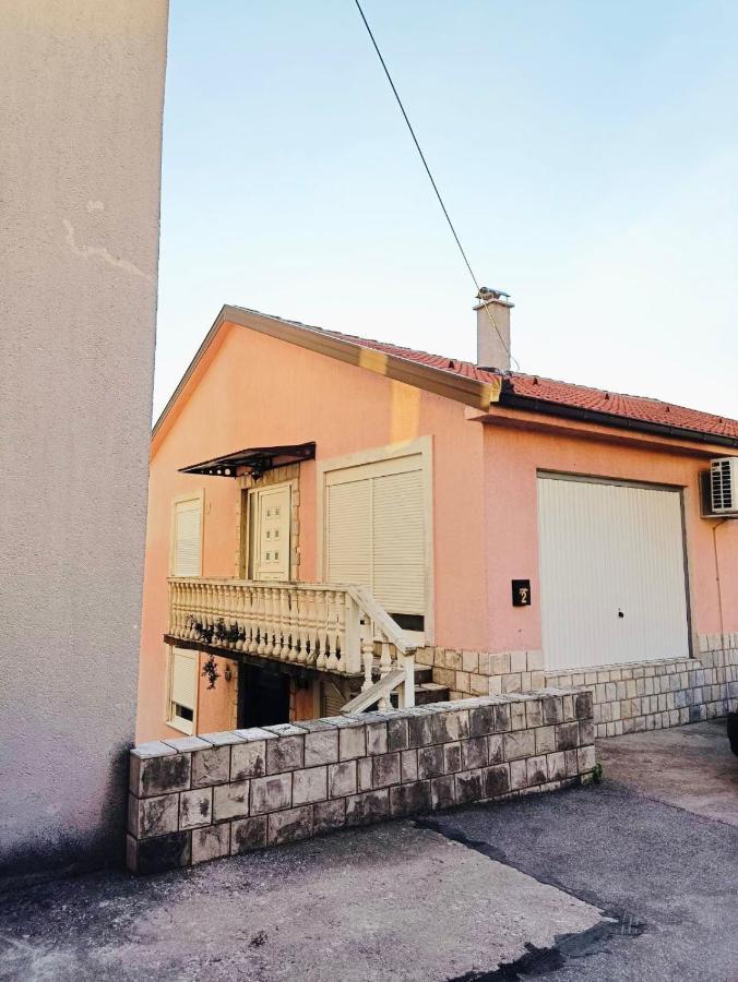 Poseidon House Apartament *